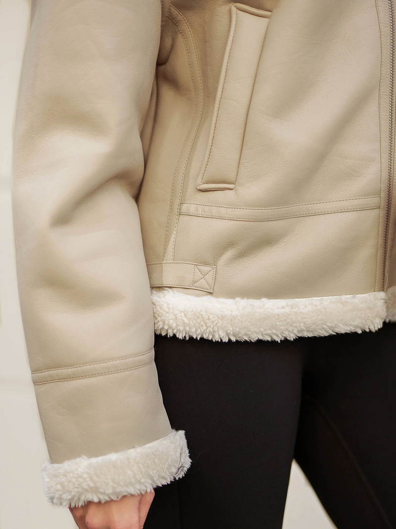 Γυναικείο δερμάτινο μπουφάν μπεζ OZONEE JS/11Z8178