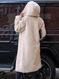 Γυναικείο χειμερινό μπουφάν από γούνα μπεζ OZONEE JS/11Z8250