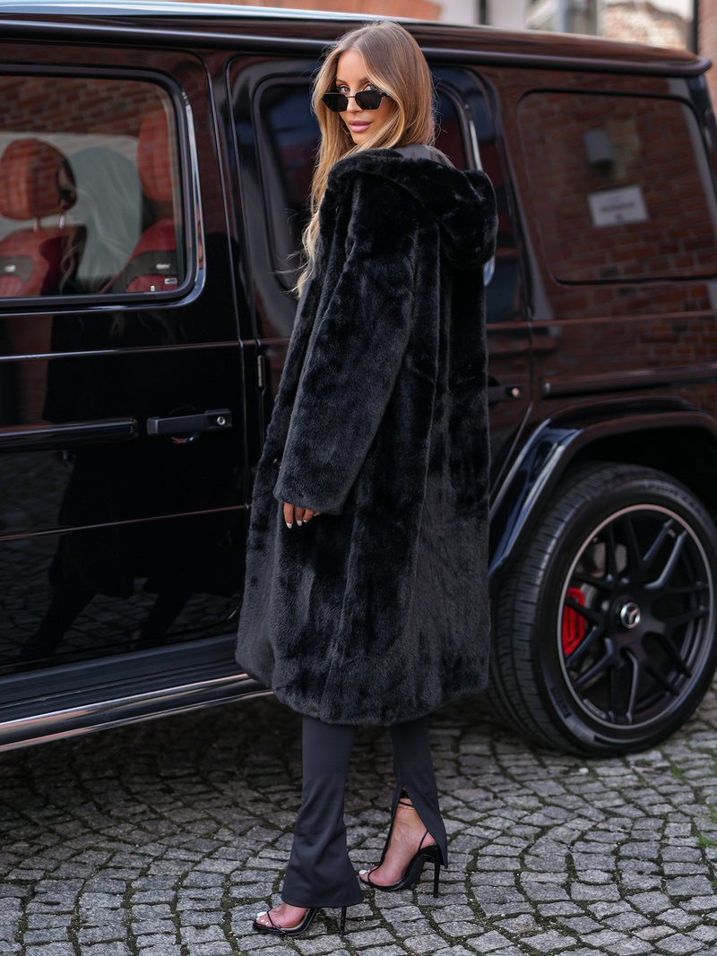 Γυναικείο χειμερινό μπουφάν από γούνα μαύρο OZONEE JS/11Z8250