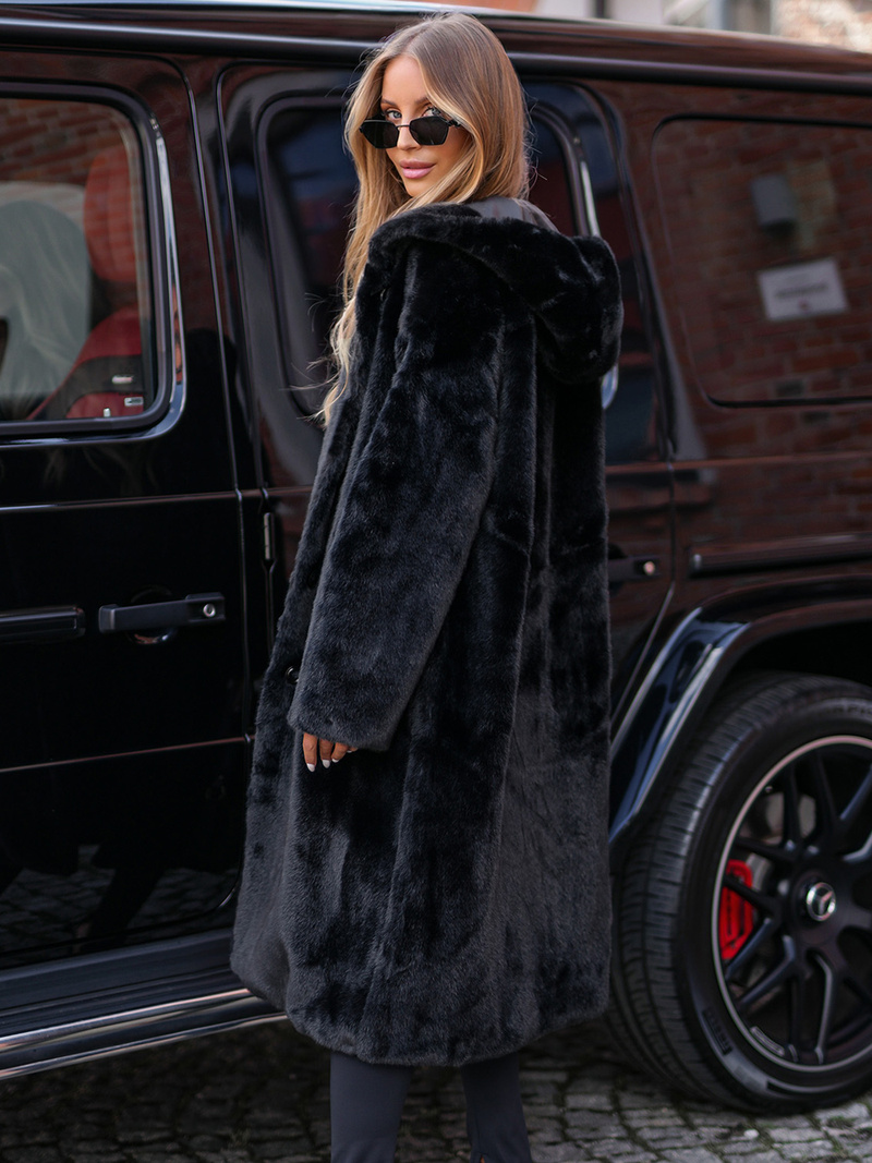 Γυναικείο χειμερινό μπουφάν από γούνα μαύρο OZONEE JS/11Z8250