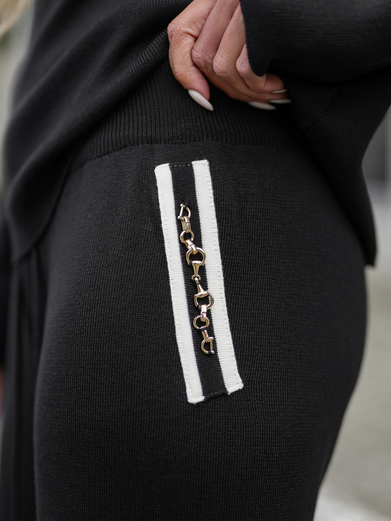 Γυναικείο σετ φόρμας δύο κομματιών mαύρος OZONEE JS/26C8801/3